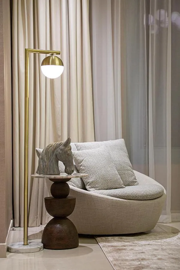 Luxury Oasis 2 Bed In Downtown 7 Mins To Dubai Mall Apartment
