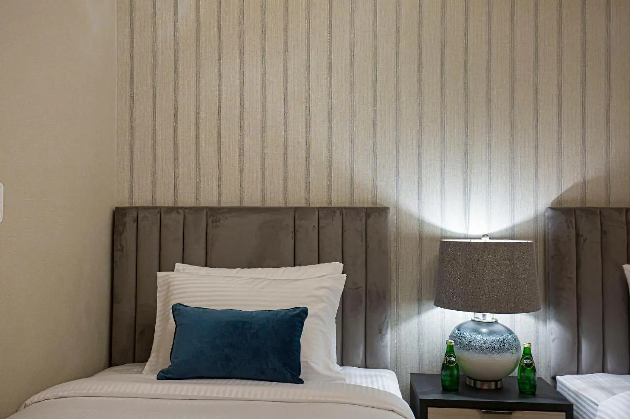 Luxury Oasis 2 Bed In Downtown 7 Mins To Dubai Mall Apartment